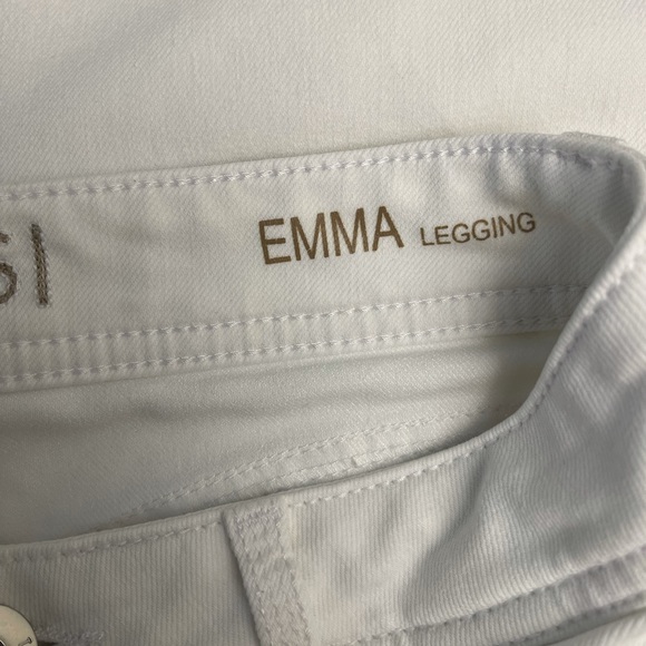 DL1961 Emma Legging Skinny Jean in Milk - Picture 9 of 9